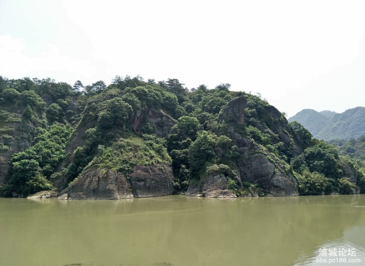 传说中的老鼠潭.jpg