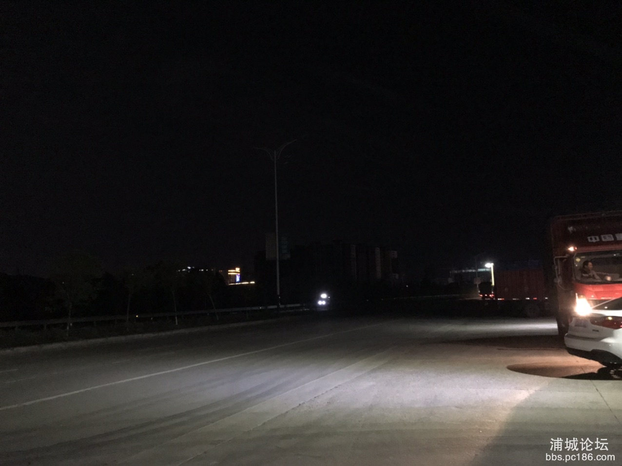 FulTZTNn6p3pBIAamzBPd9eH-504.jpg