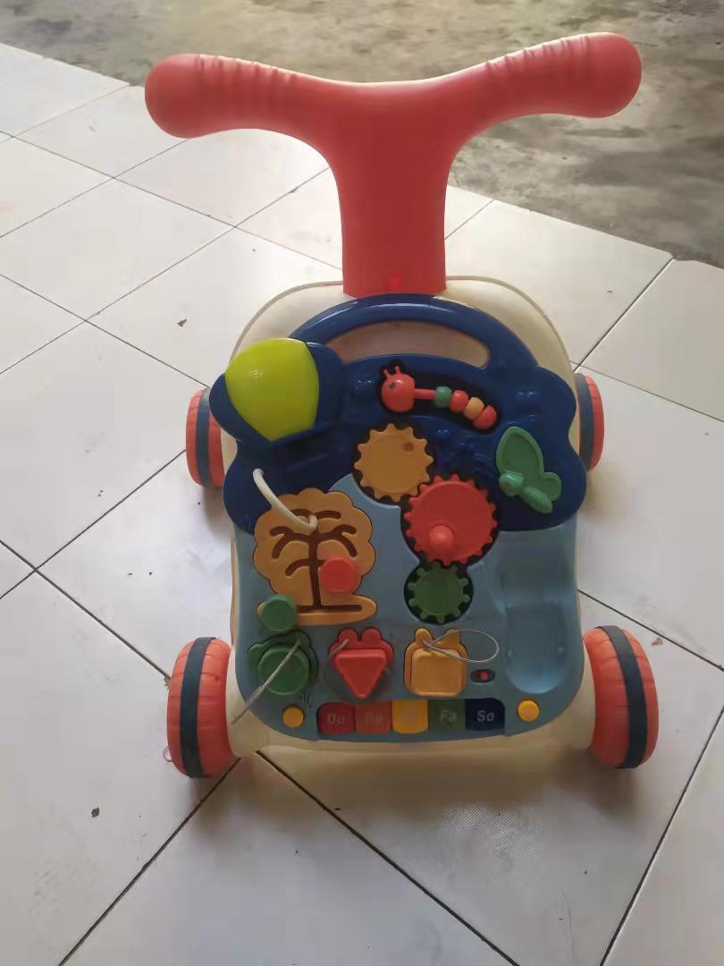 学步车