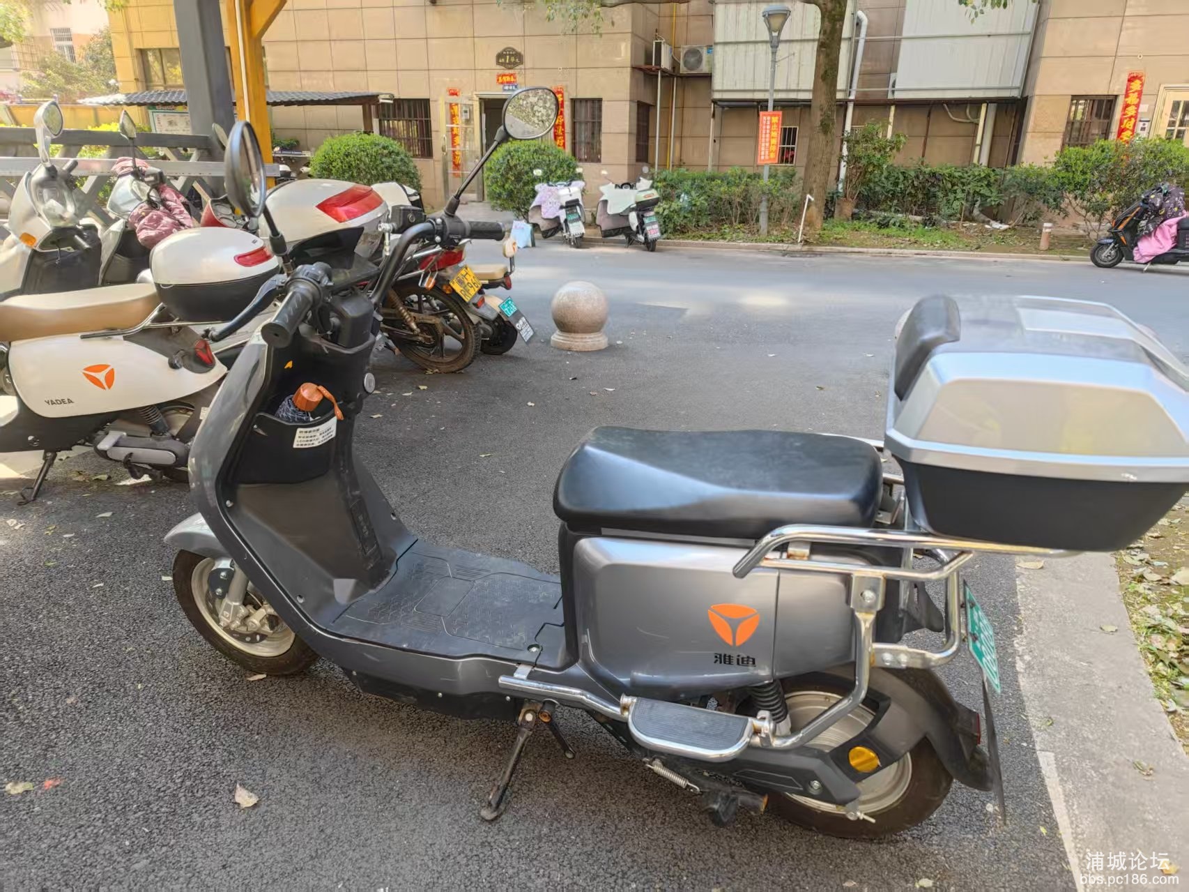 电瓶车02.jpg